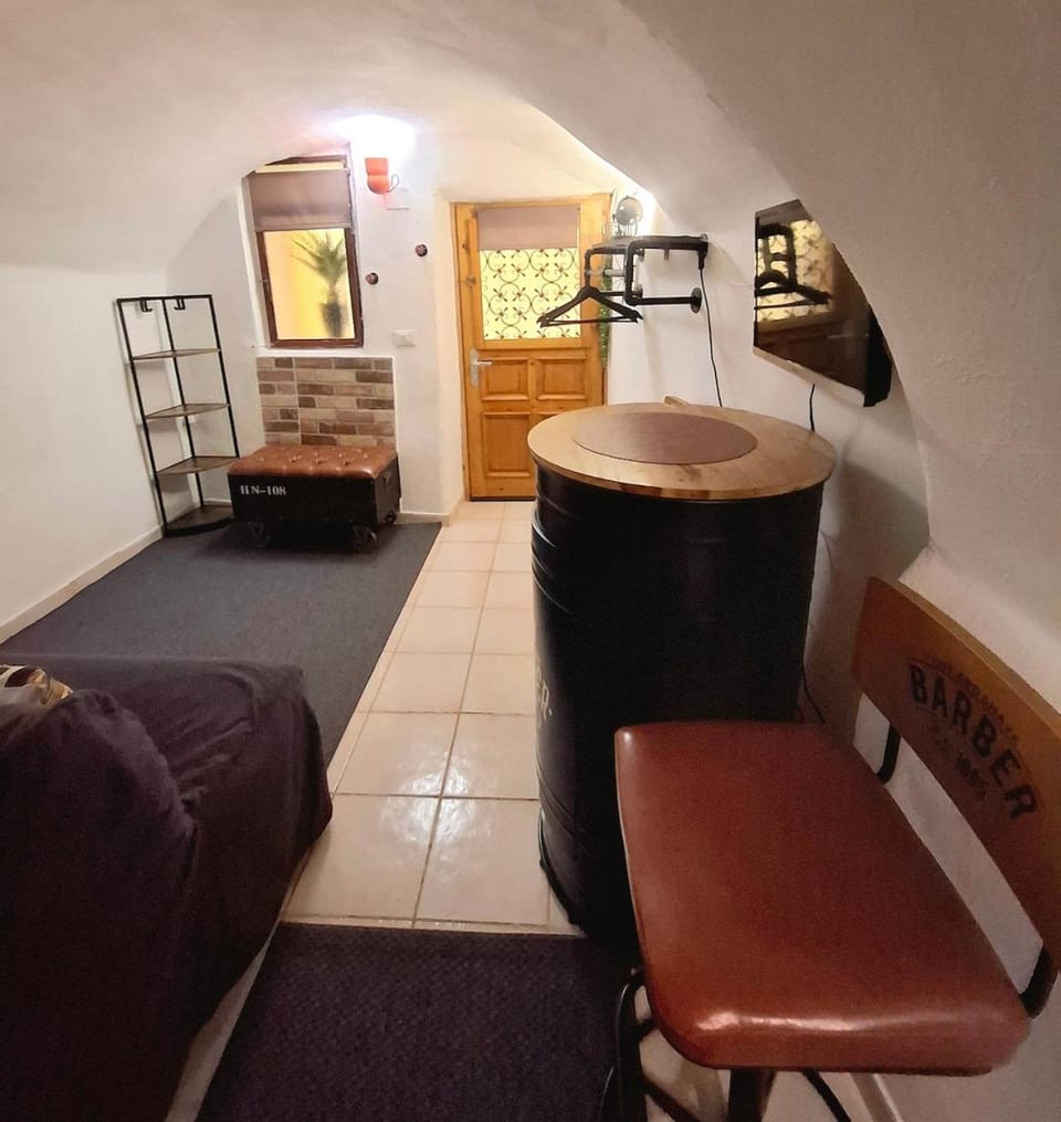 Living room, Photo of the whole room
