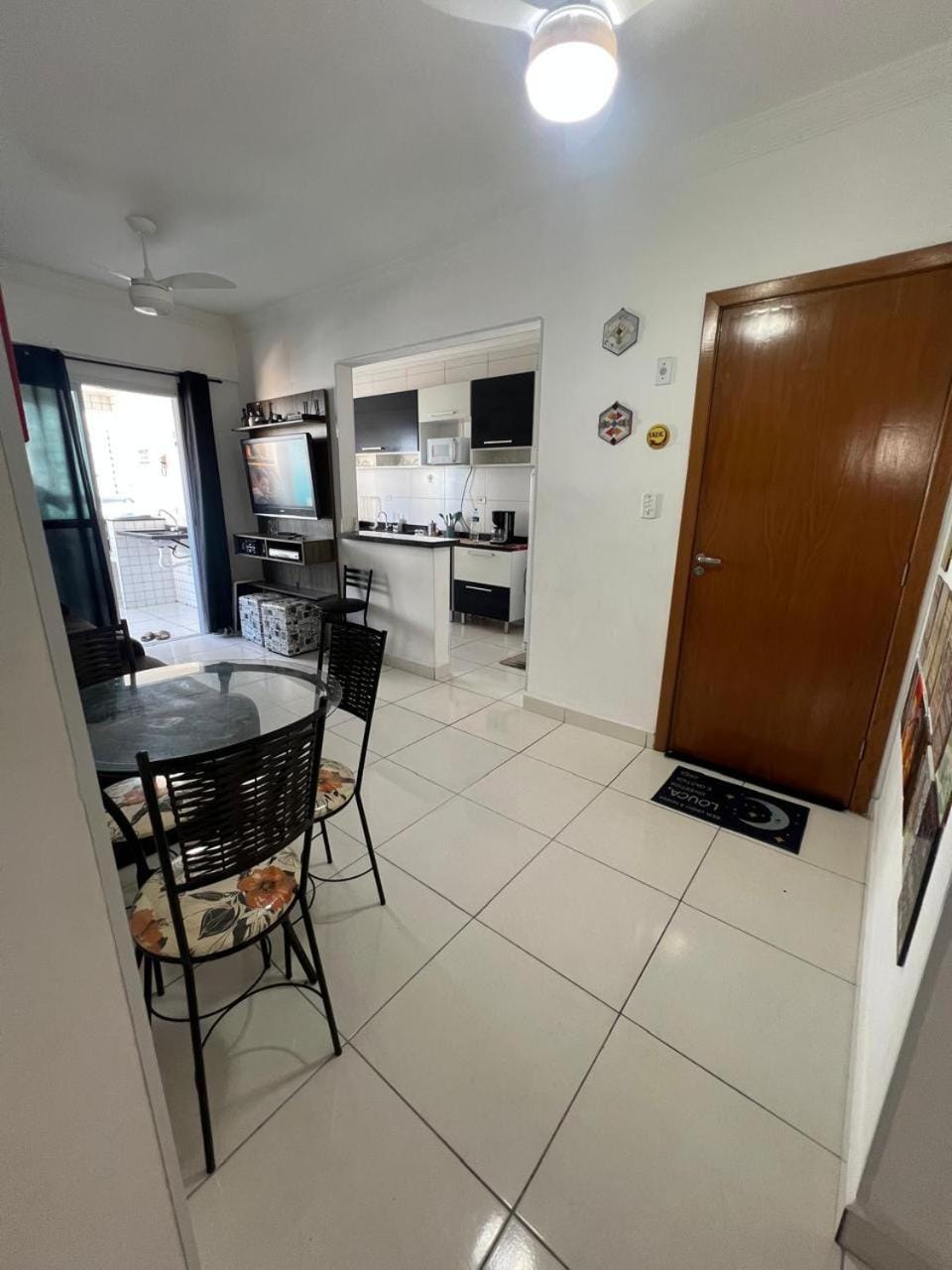 100m da praia, churrasqueira e suite e 2 banhiros para 5 pessoas com vista mar Apartment in State of São Paulo
