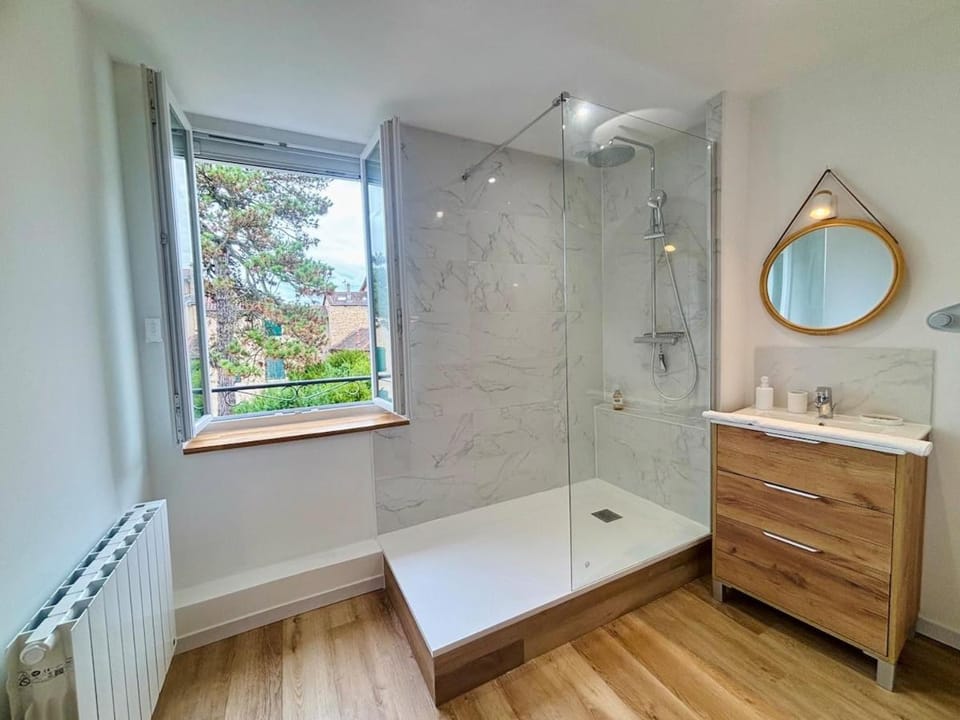 La Pinède, Proche gare, Centre ville, Netflix Apartment in Bourgoin-Jallieu