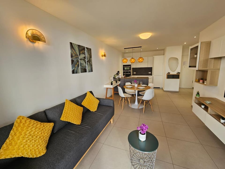 Relaxing 1 BR Flat with terrace and parking Apartment in Luxembourg