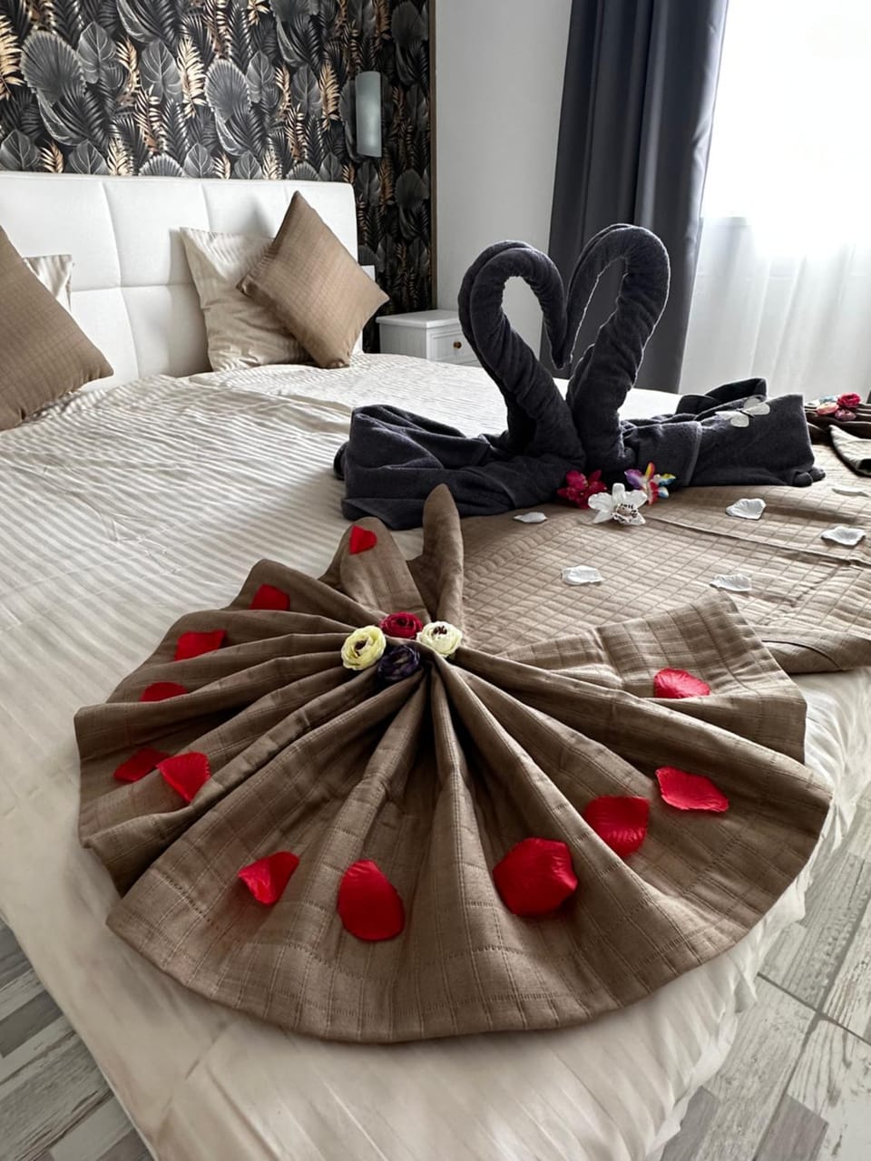 Paradise Resort - FKK Swinger & Nudist Couples Only Love hotel in Maspalomas