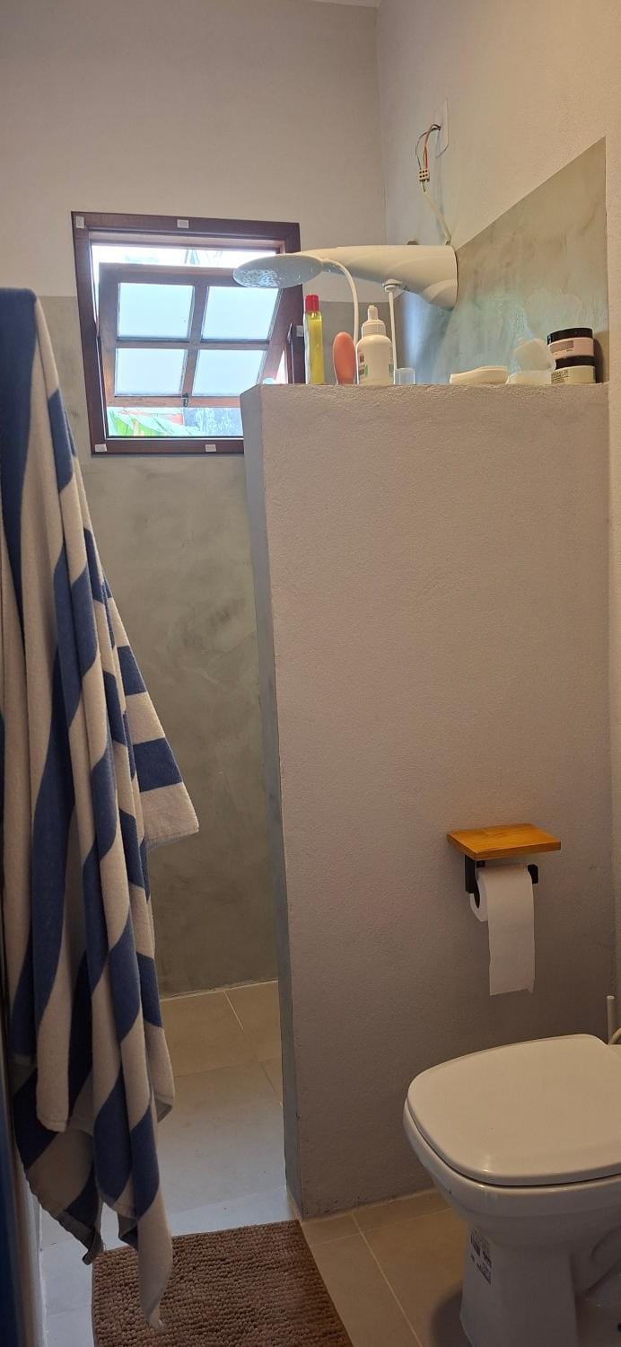 Bathroom, towels