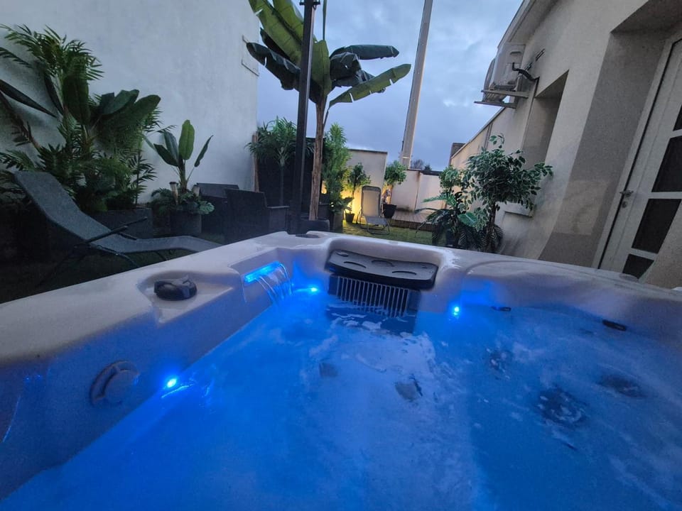 Garden, Spa and wellness centre/facilities, Garden view