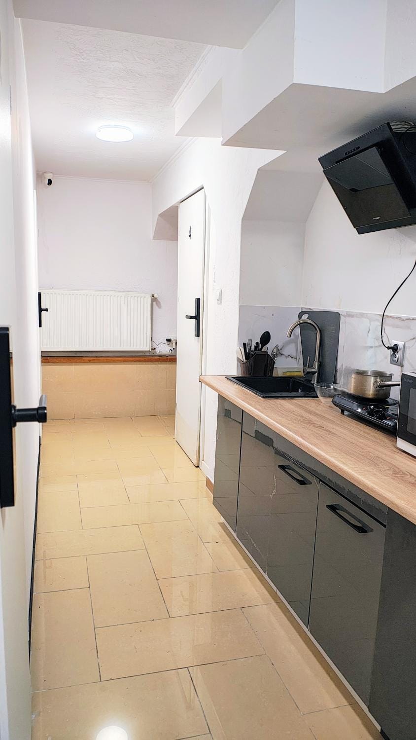 Spisaka Rooms for Mens - Self Check-in Hostel in Warsaw