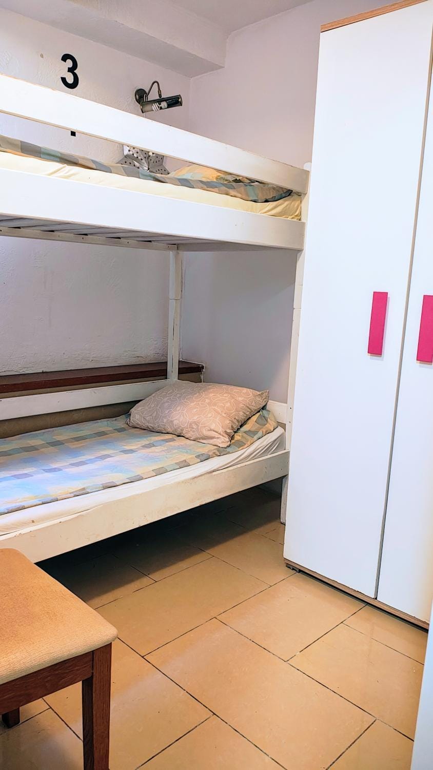 Spisaka Rooms for Mens - Self Check-in Hostel in Warsaw