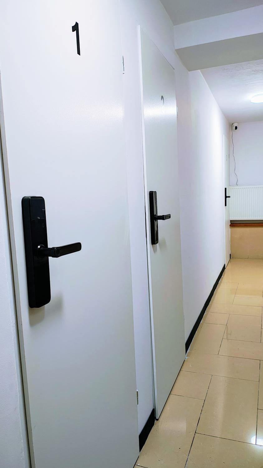 Spisaka Rooms for Mens - Self Check-in Hostel in Warsaw