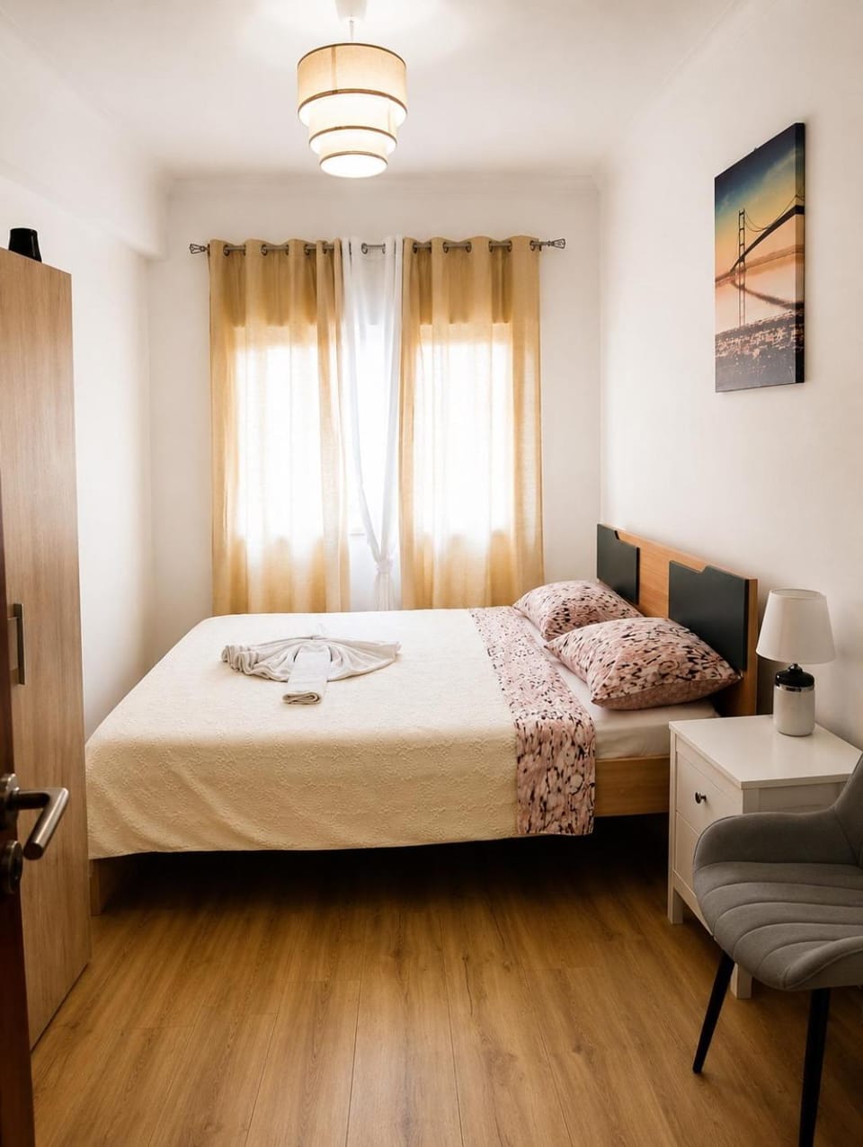 Bed, Photo of the whole room, Bedroom, towels, wardrobe