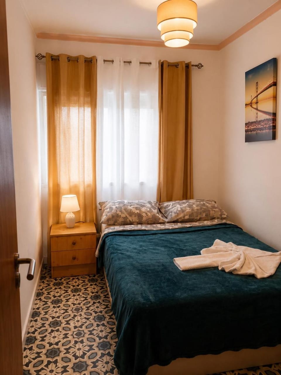 Helder&Joana Five Star Holiday Bed and Breakfast in Lisbon