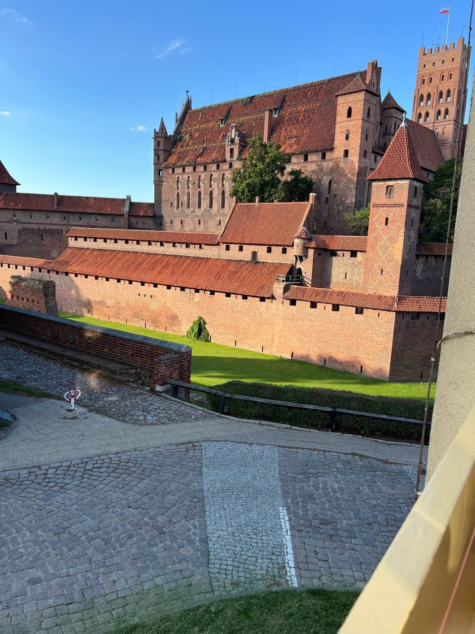 Nearby landmark, Landmark view