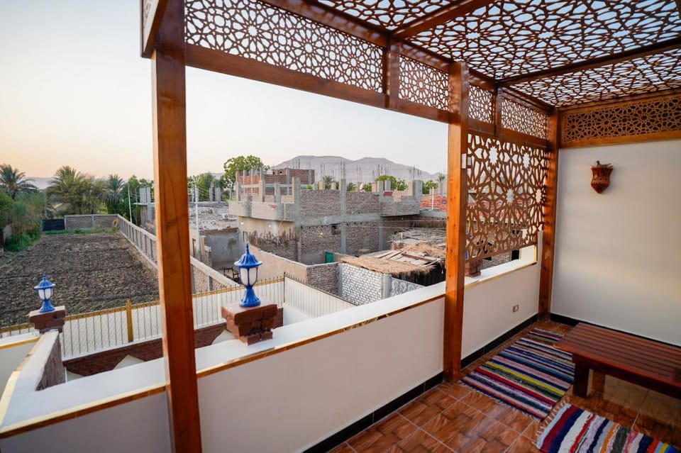 Natural landscape, View (from property/room), Balcony/Terrace