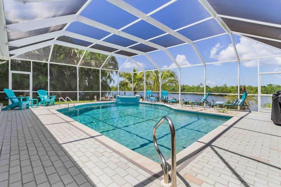 Surfside Breeze House in Cape Coral