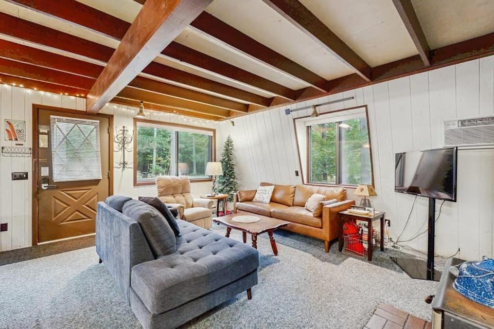 Crystal Chalet House in Michigan