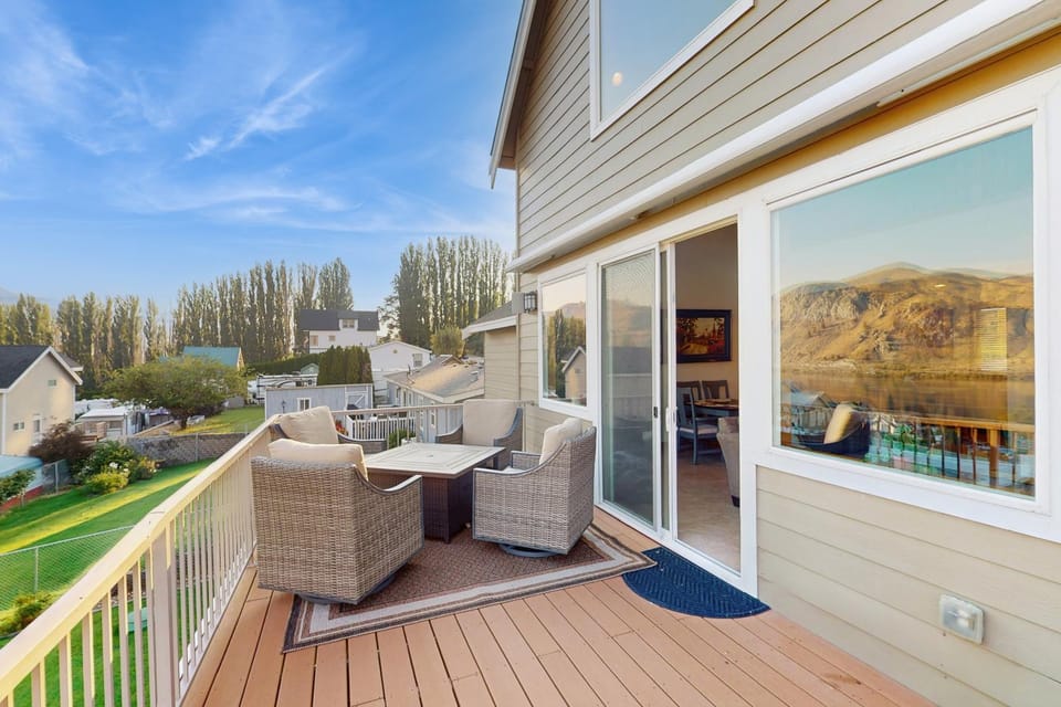 The Columbia Overlook House in Lake Entiat