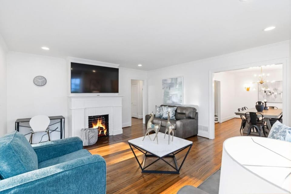 Elegant 4BR Oasis in Atlanta! House in Atlanta