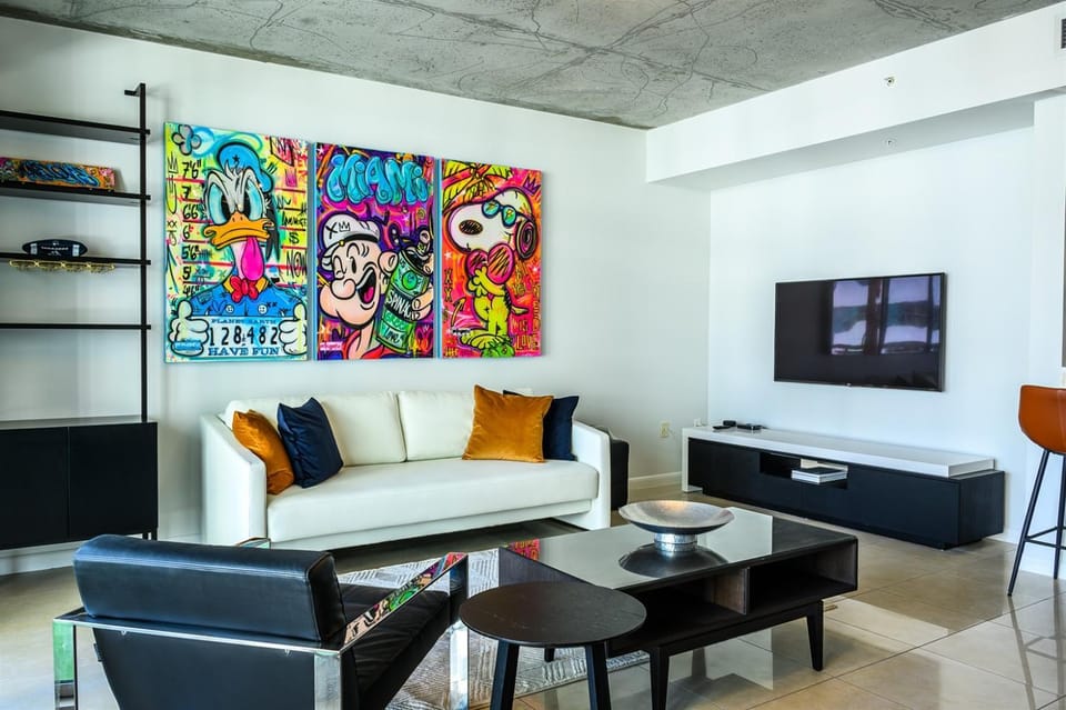 Luxury 2BD Condo in Wynwood with Pool and Parking Apartment hotel in Miami