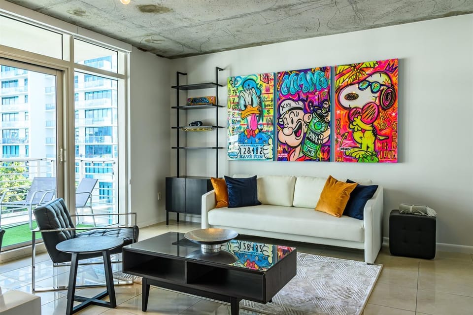 Luxury 2BD Condo in Wynwood with Pool and Parking Apartment hotel in Miami