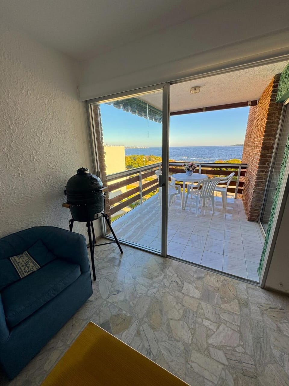 Apartamento en edificio EUROMAR Punta del Este Parada 15 Apartment in Punta del Este