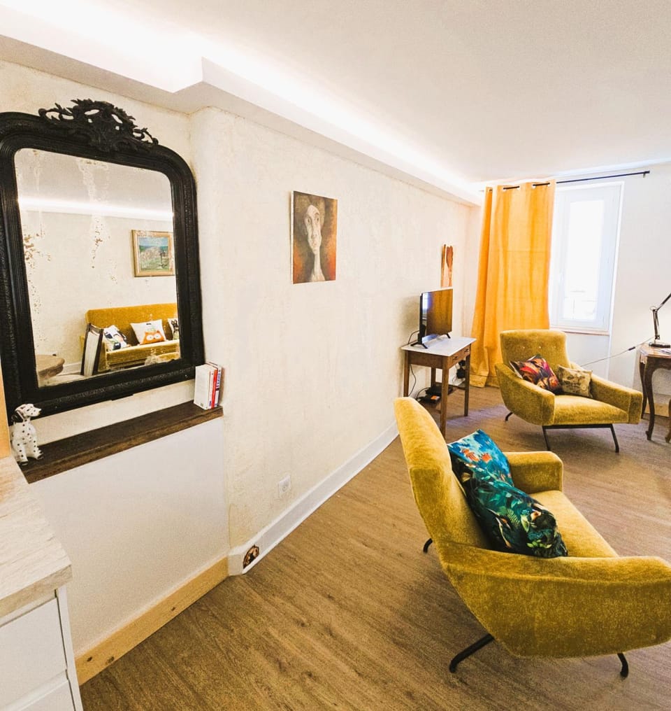 Appart 2ème étage centre ville CLERMONT-FD Apartment in Clermont-Ferrand