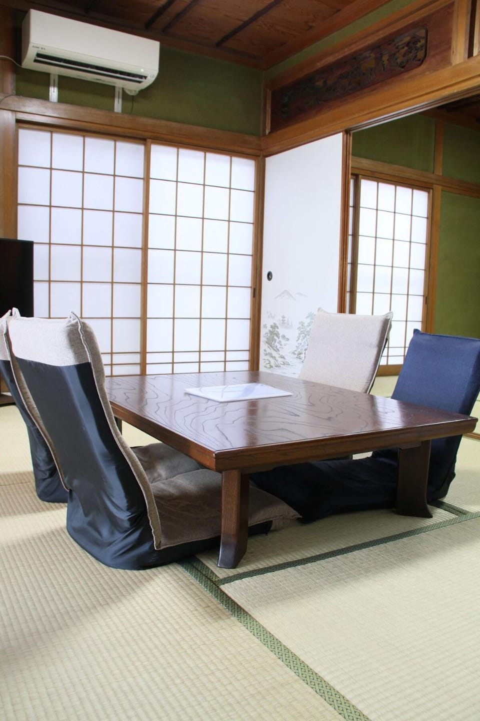 Living room, air conditioner