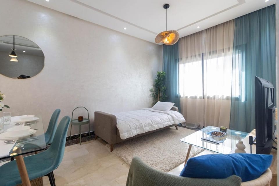 Studio 1 Min Beach - Pool - Air conditioning - Fiber Apartment in Mohammedia