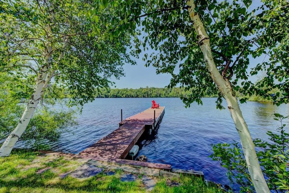 Le Grandes-Piles navigable river spa and ski Chalet in Shawinigan