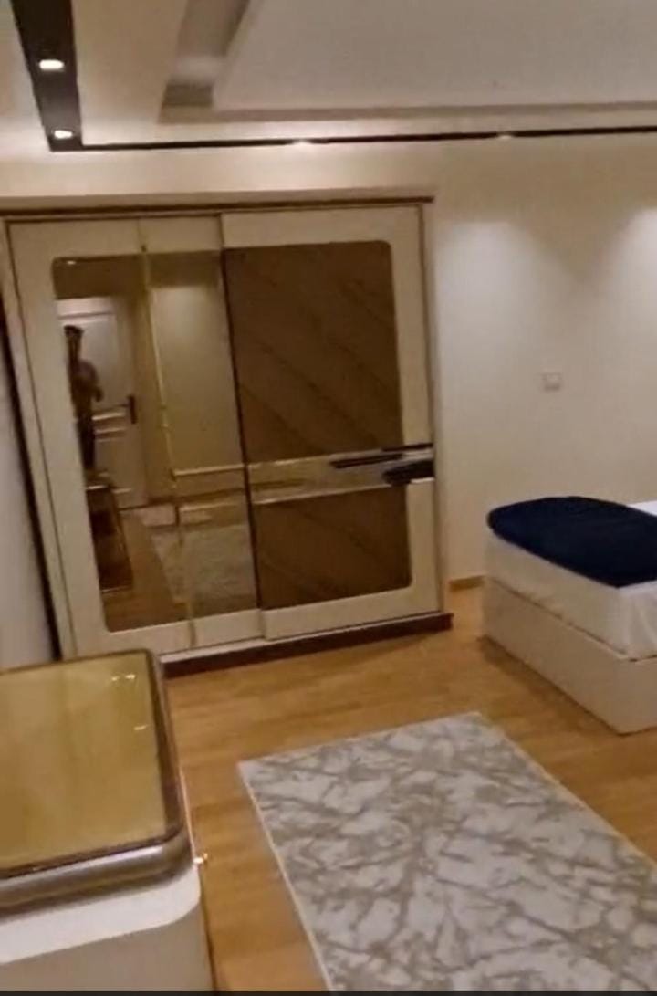 علي النيل في شارع البحر الاعظم Apartment in Cairo