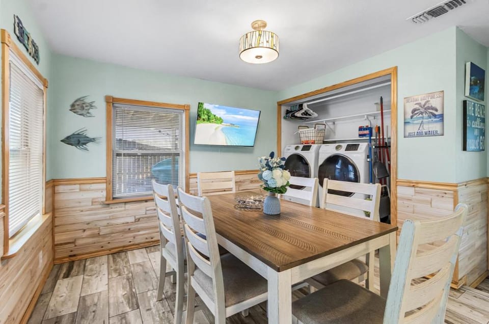 Karen's Sea-Foam Oasis House in North Naples