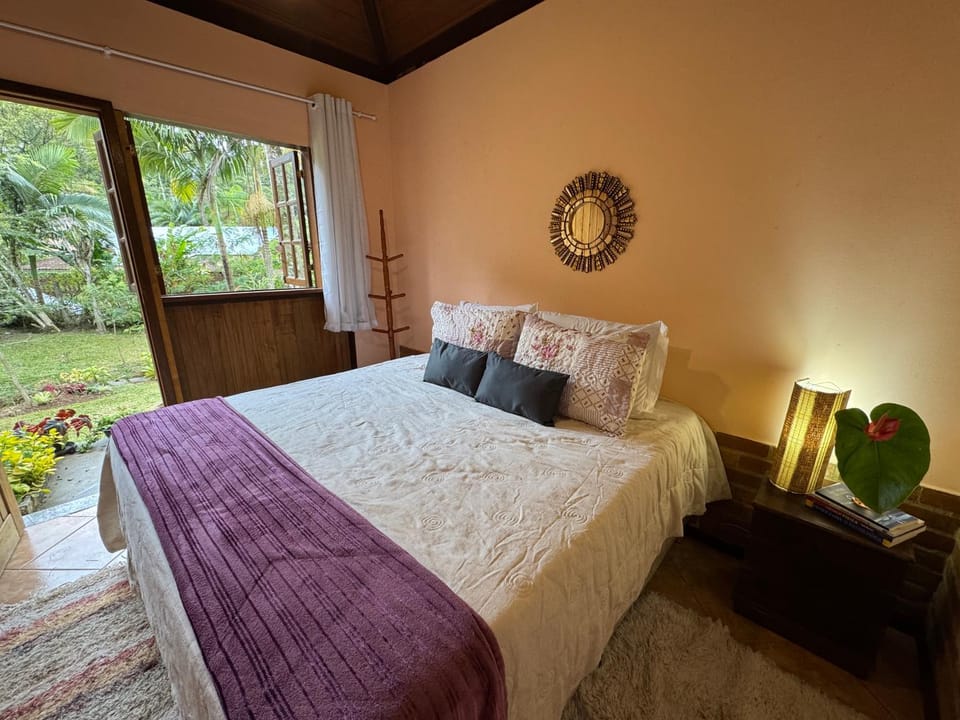 Suite em São Pedro da Serra, perto de tudo e vista pro verde Bed and Breakfast in State of Rio de Janeiro