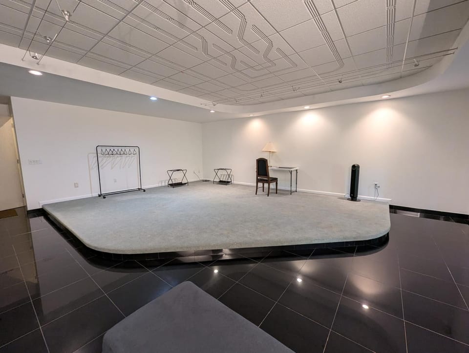 Luxurious large private space with Sauna, Gym and Office Bed and Breakfast in Parsippany-Troy Hills