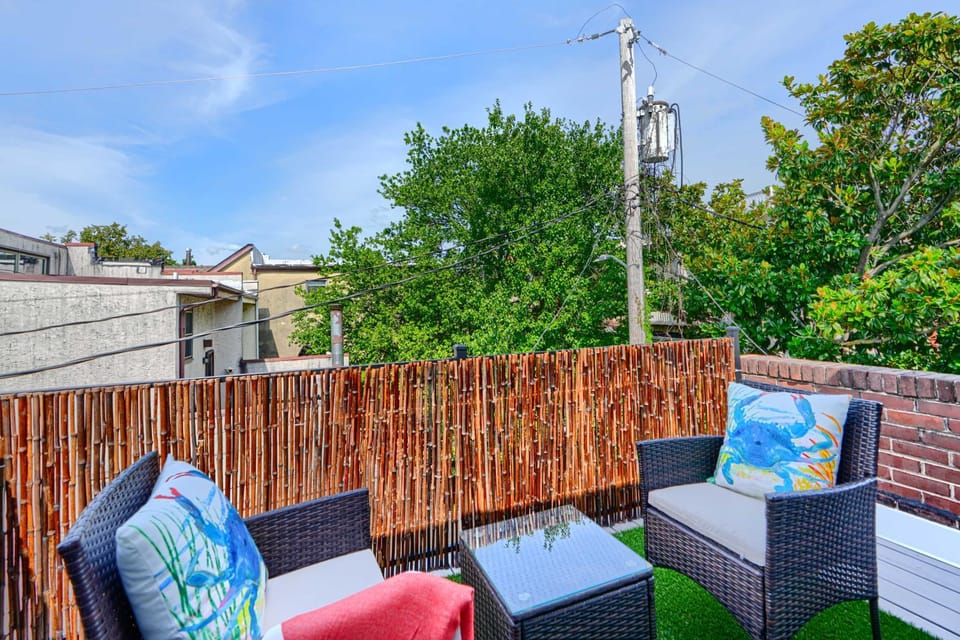View (from property/room), Balcony/Terrace, Balcony/Terrace, Seating area