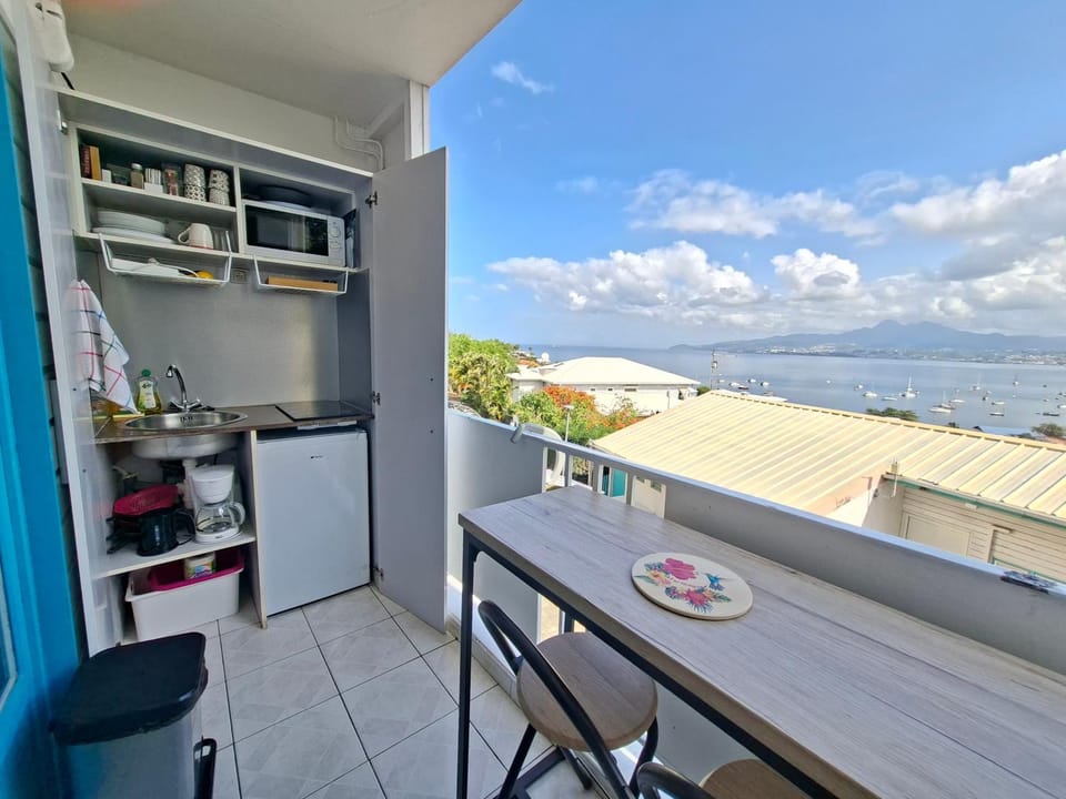 Day, Natural landscape, View (from property/room), Balcony/Terrace, Kitchen or kitchenette, Dining area, Sea view