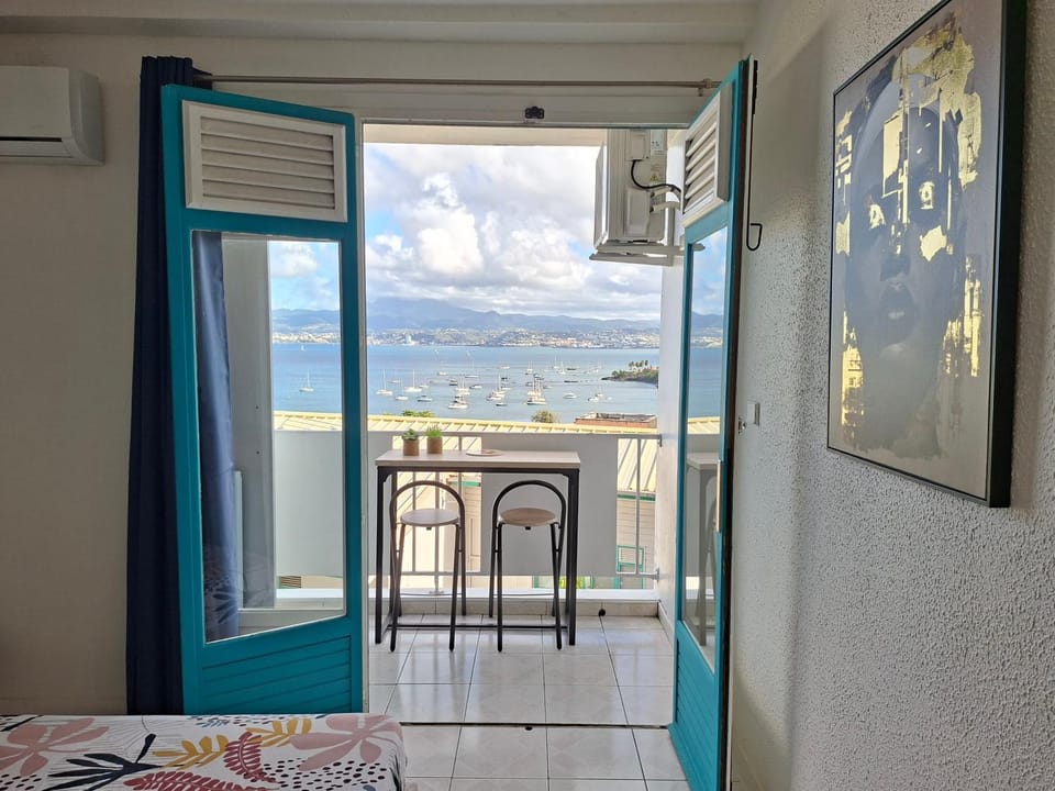 View (from property/room), Balcony/Terrace, Sea view