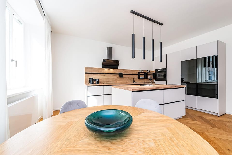 Kitchen or kitchenette, Dining area, dishwasher, oven, stove