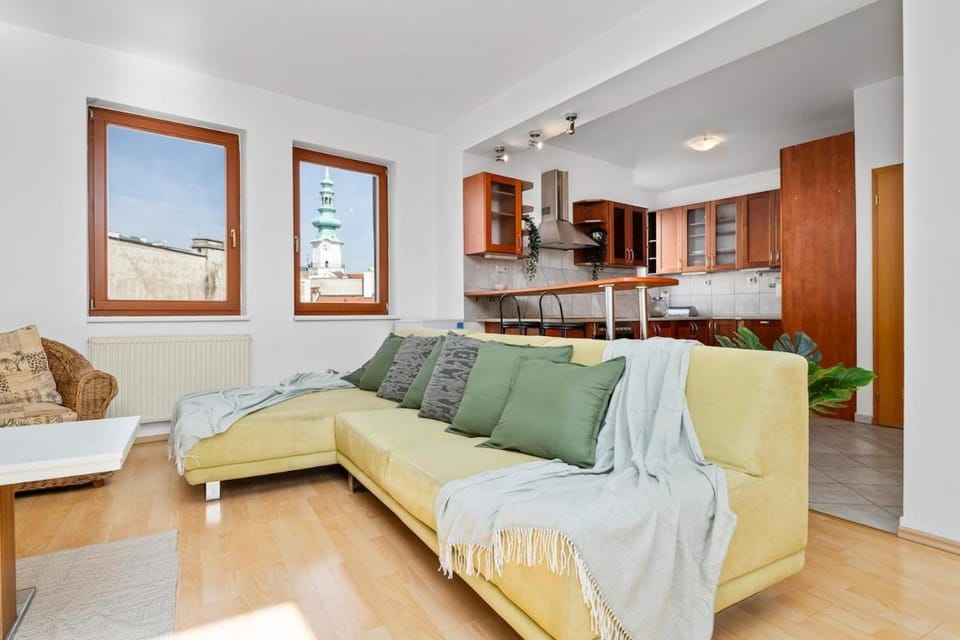 Kitchen or kitchenette, Living room, Seating area