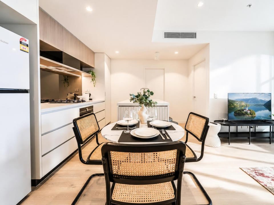 Kitchen or kitchenette, Living room, Dining area