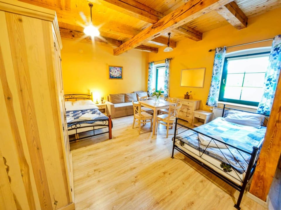 Bed, TV and multimedia, View (from property/room), Living room, Photo of the whole room, Decorative detail, Seating area, Dining area, Bedroom, Garden view, Area and facilities, Family, hair dresser, locker, towels