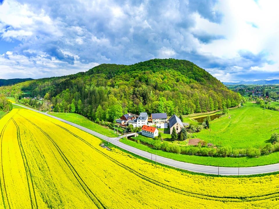 Property building, Nearby landmark, Day, Natural landscape, Activities, Bird's eye view, Children play ground, Garden, View (from property/room), Hiking, Mountain view, Area and facilities, Area and facilities, Sports, Entertainment, Family, locker