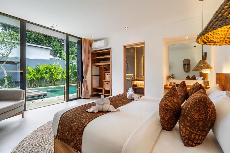 Bed, Photo of the whole room, Bedroom, internet, safe, air conditioner
