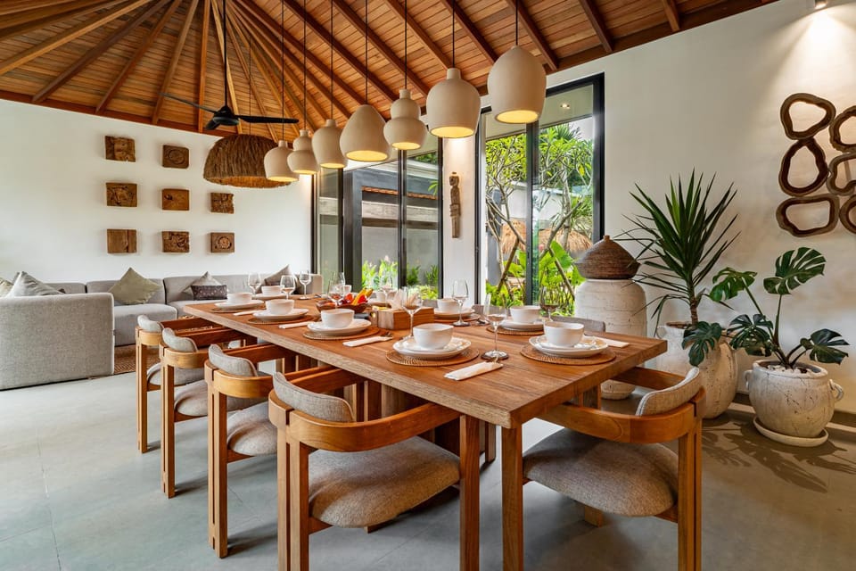 Seating area, Dining area
