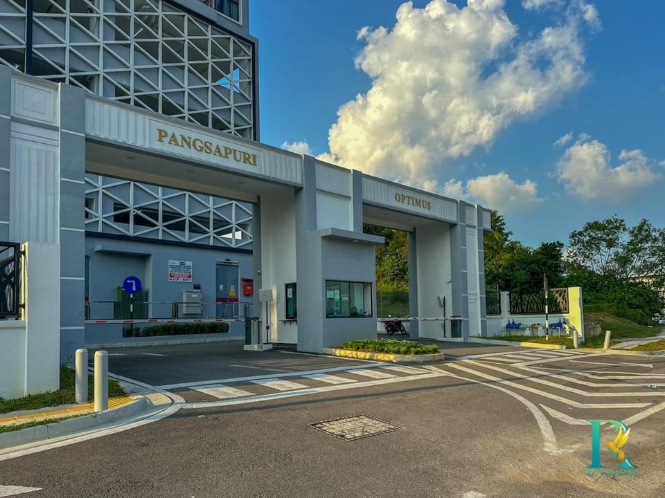 Property building, Location