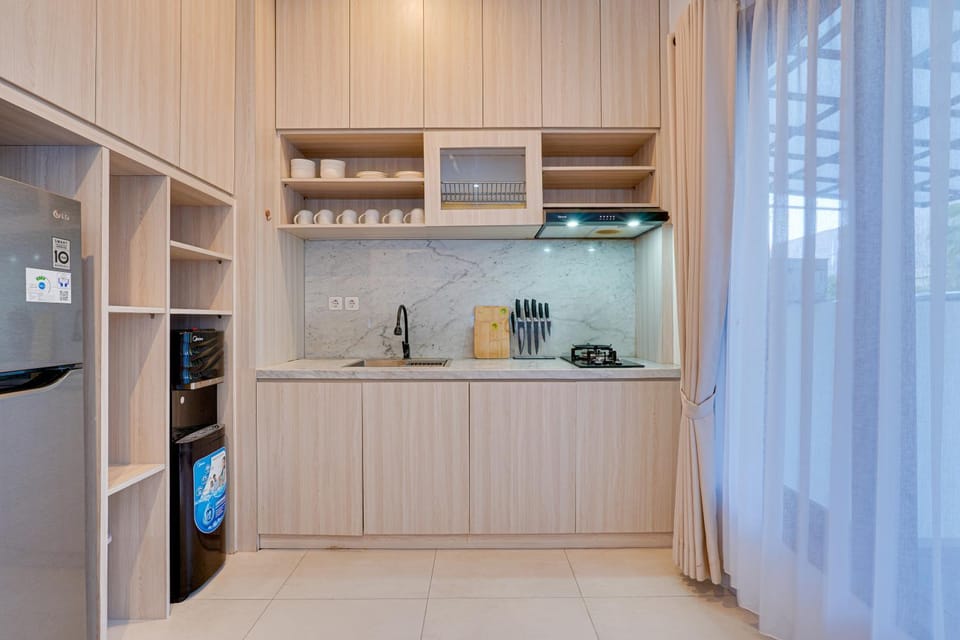 Kitchen or kitchenette, kitchen