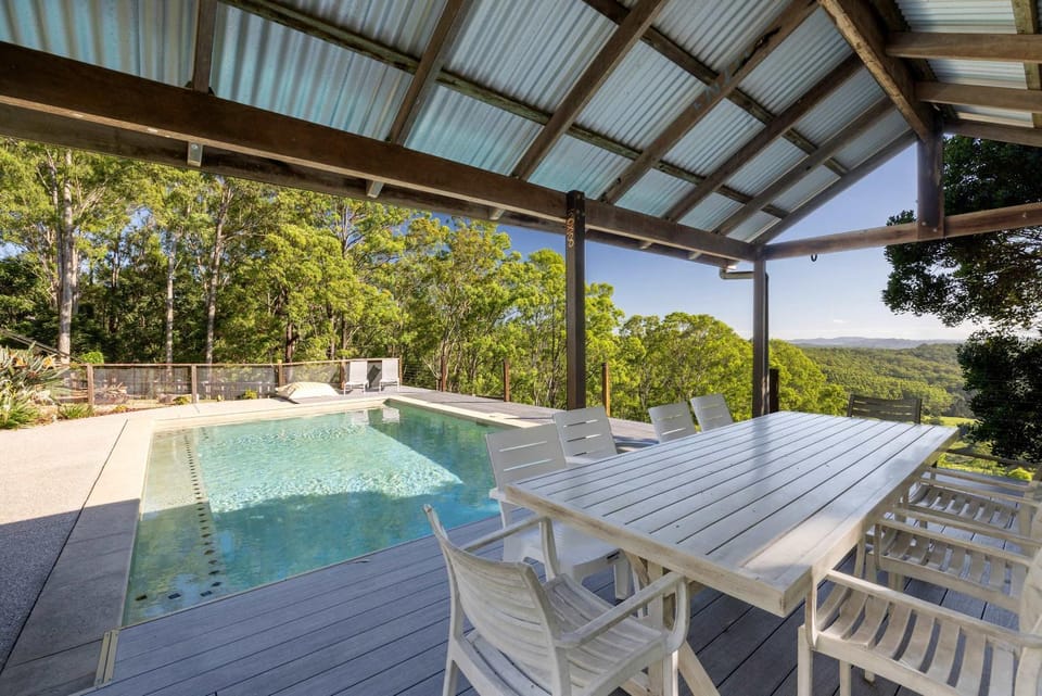 The Farm on Razorback Ridge and Tiny Home House in Montville