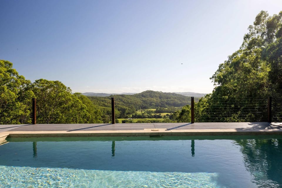 The Farm on Razorback Ridge and Tiny Home House in Montville