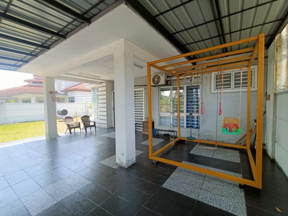 KLIA Guesthouse-3 bedroom 2 bathroom House in Selangor, Malaysia