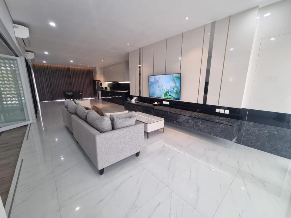 Communal lounge/ TV room, TV and multimedia, Living room, Seating area