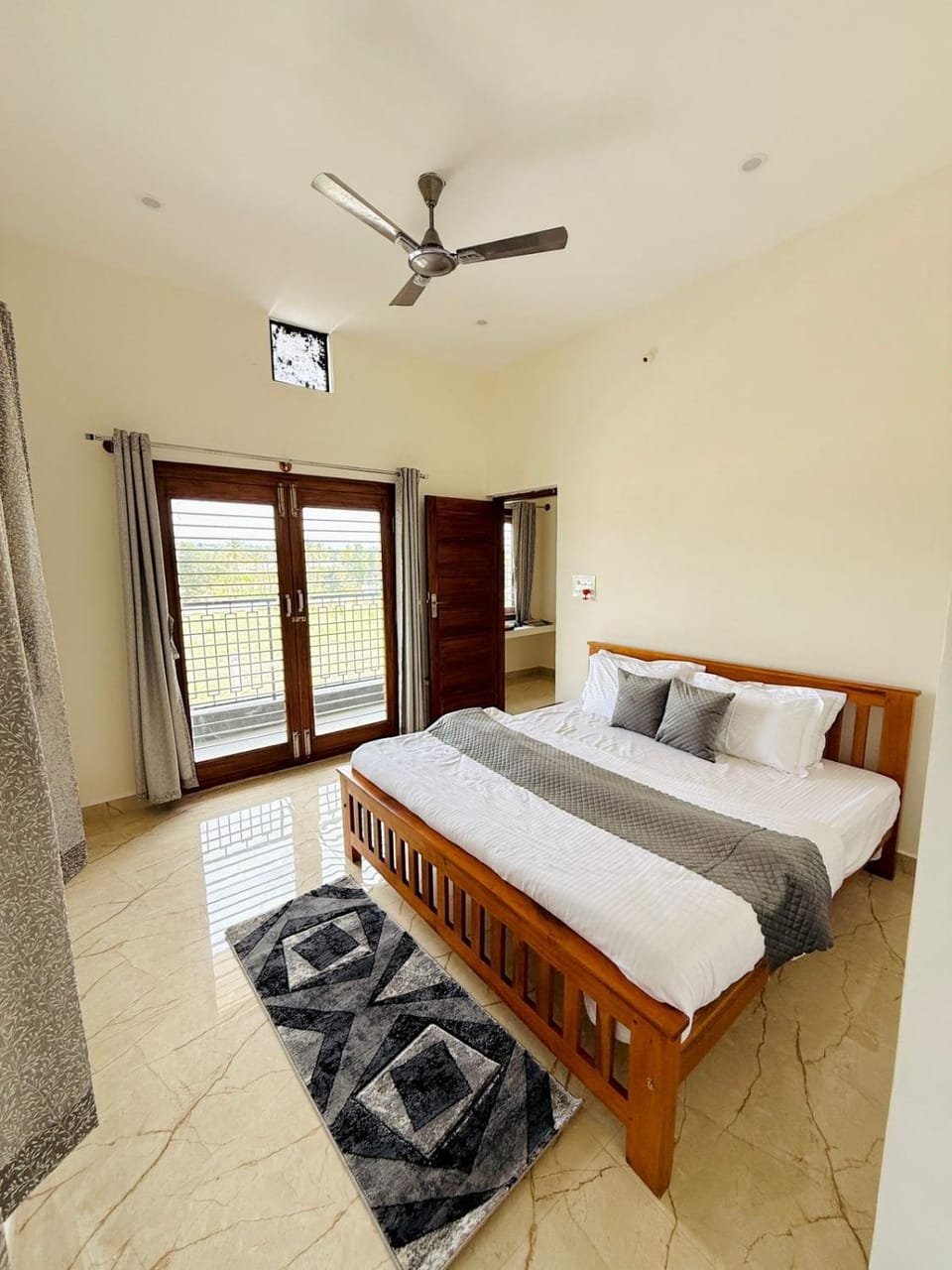 Breezy Villa - Mysore Villa in Kerala