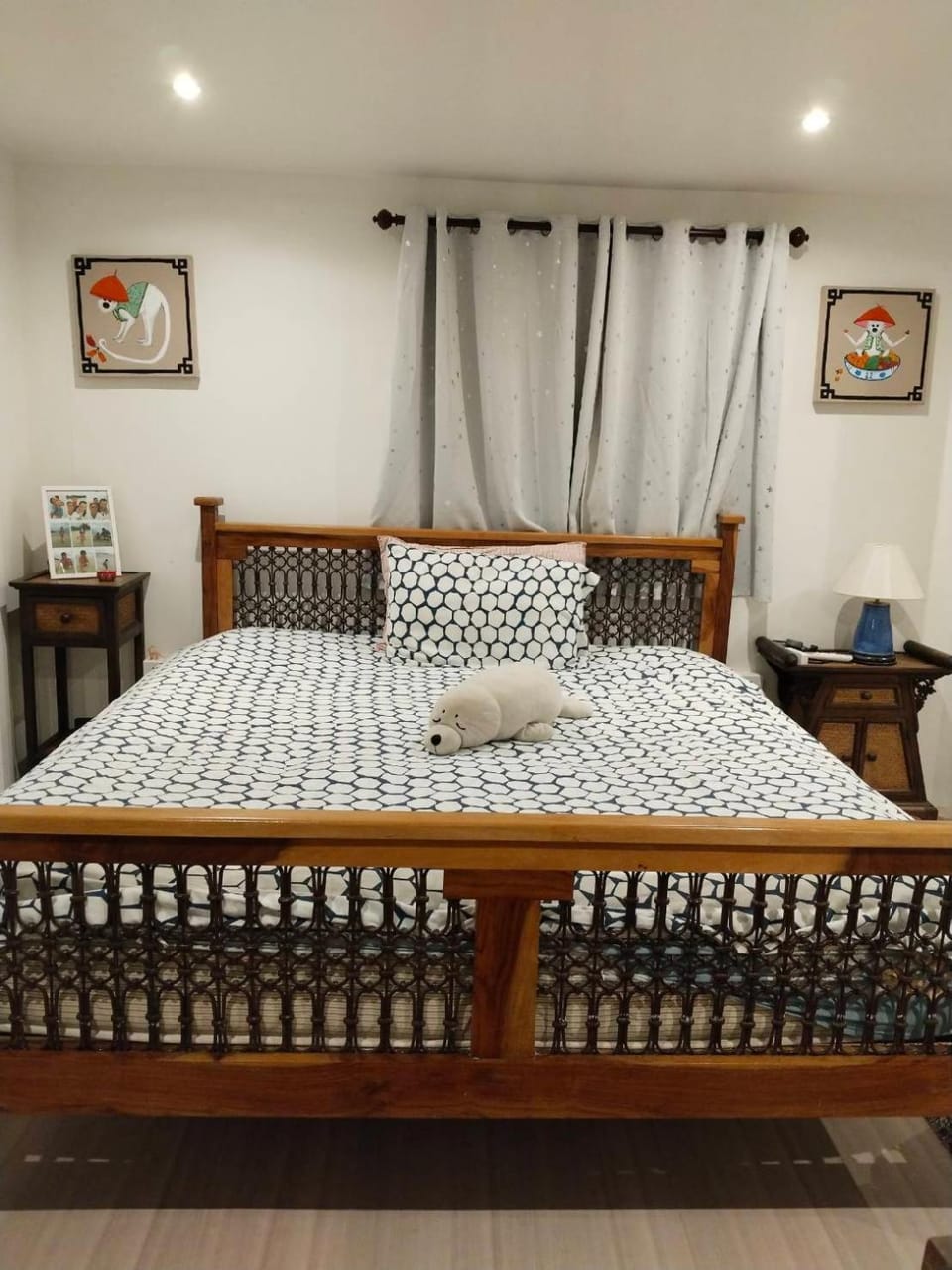 Photo of the whole room