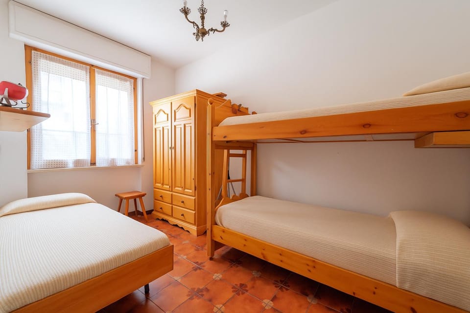 Bed, Photo of the whole room, Bedroom, bunk bed, wardrobe
