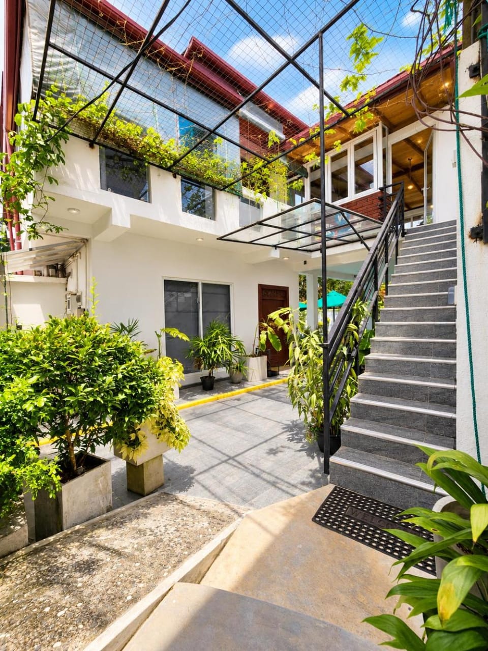 Property building, Day, Garden, Garden view