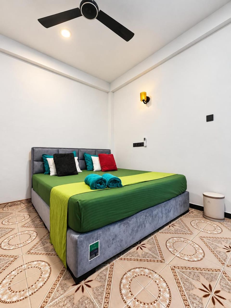Bed, Photo of the whole room, Bedroom